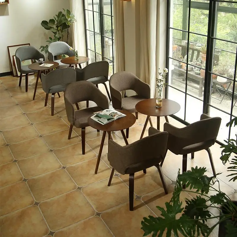 Скандинавский обеденный стул из цельного дерева тканевый домашний подлокотник