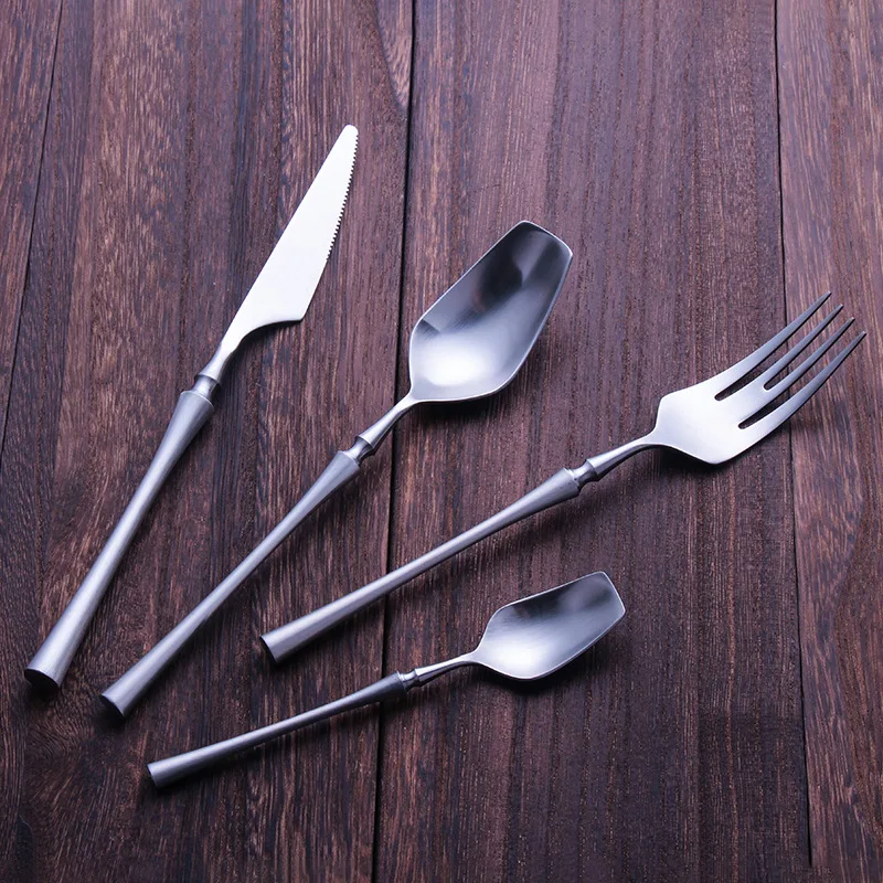 

4pcs Gold Cutlery Sets Luxury Spoons Forks Knives Cutlery Set Stainless Steel Knife Fork Spoon Dinner Set Matte Dinnerware Set