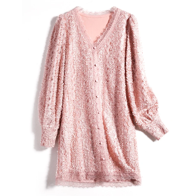 Женское мини-платье трапециевидной формы с v-образным вырезом и длинными