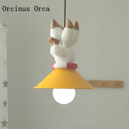 Люстра североевропейская желтая из смолы с животными лампа для спальни детской