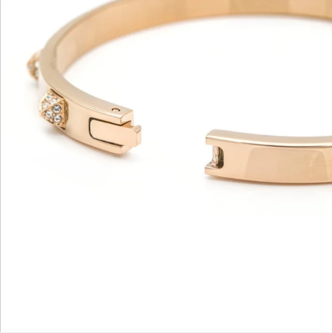 

Luxury Crystal Pyramid For Women Elegant High Quality Rose Gold Bracelet