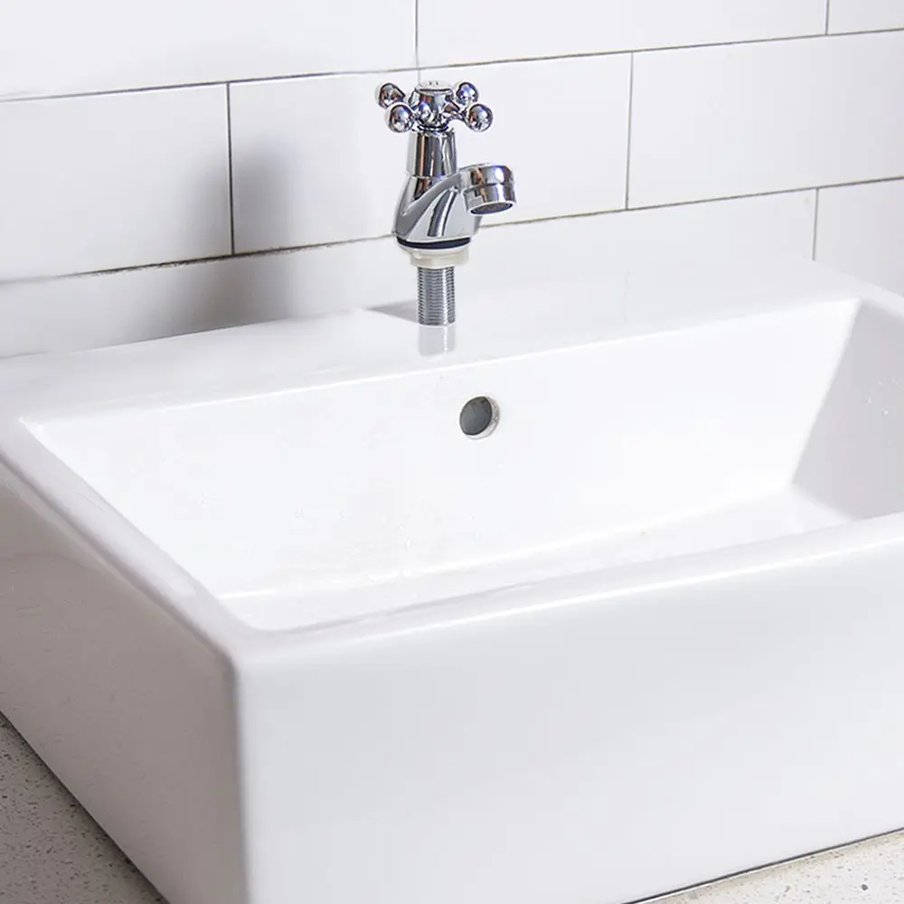 Смеситель для раковины кран горячей и холодной воды с креплением на палубе