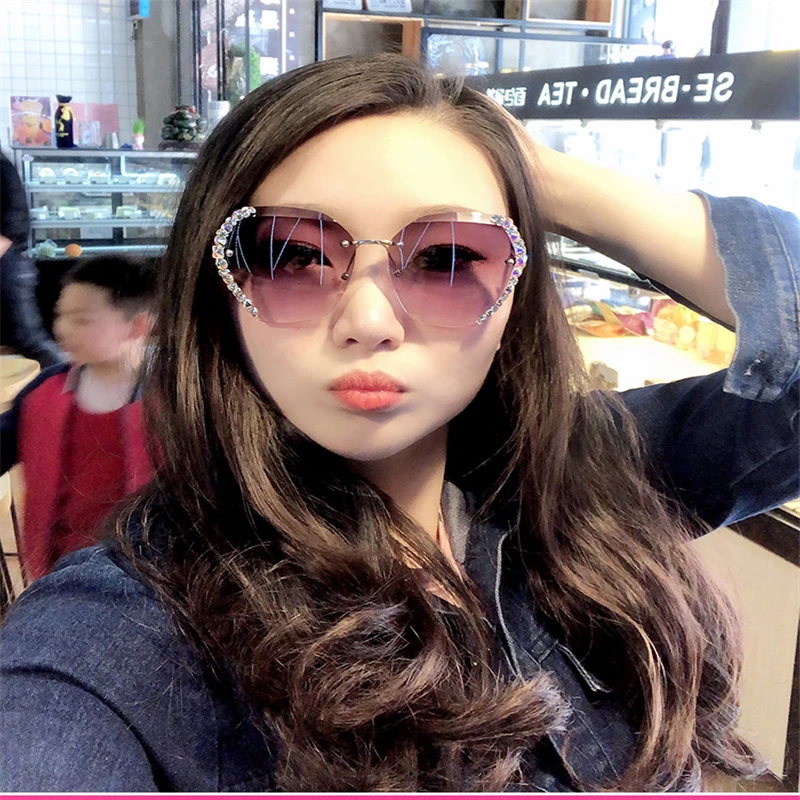 

2020 new women's Sunglasses with diamond glasses