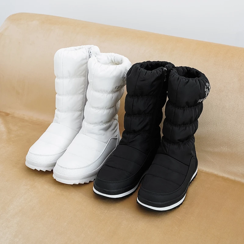 REAVE CAT/Большие размеры 36-41; новые теплые зимние сапоги; женские сапоги на платформе на молнии; однотонные Водонепроницаемые зимние сапоги до середины икры на толстом меху
