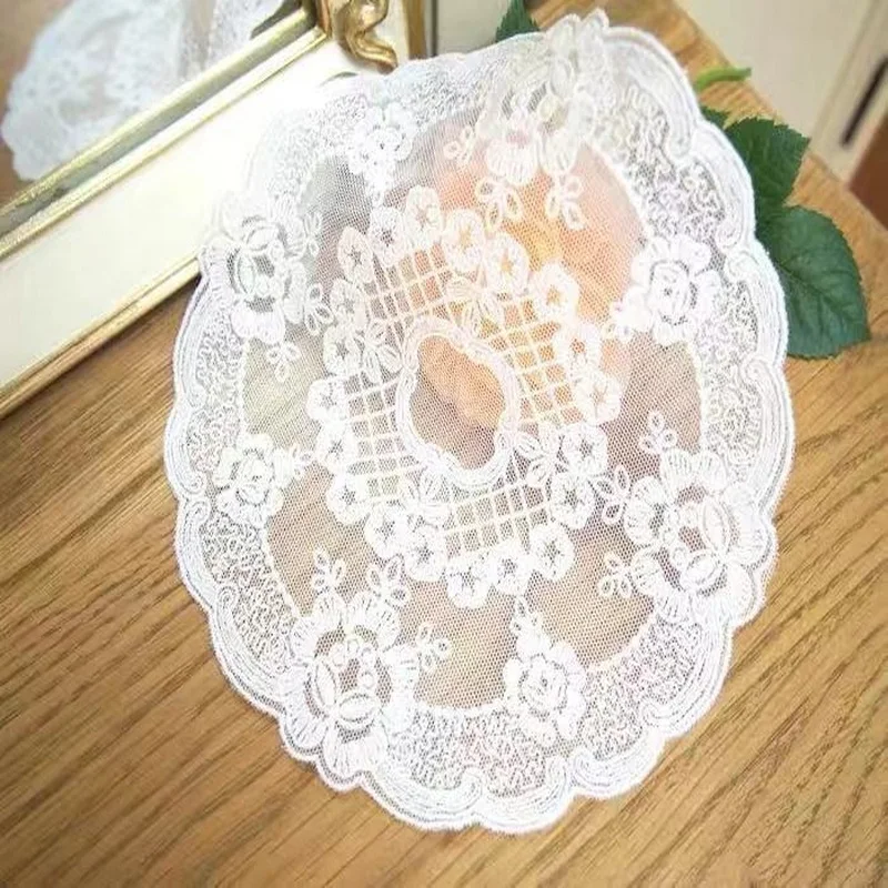 

1Pas Retro Style Lace Embroidery Round Three-Dimensional Flower Dust Cover Towel