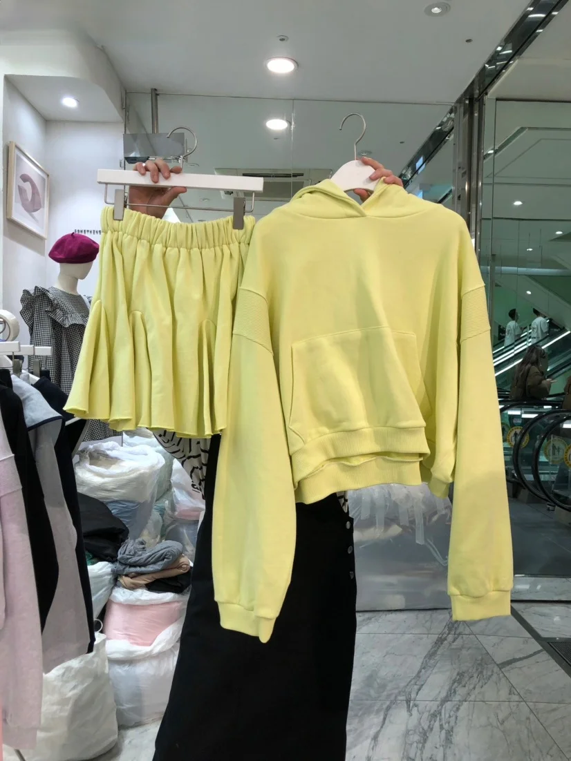 

Women Two Pieces Sets 2021 Spring Hooded Long Sleeve Pullover Sweatshirt + High Waist Pleated A-line Skirt Suits