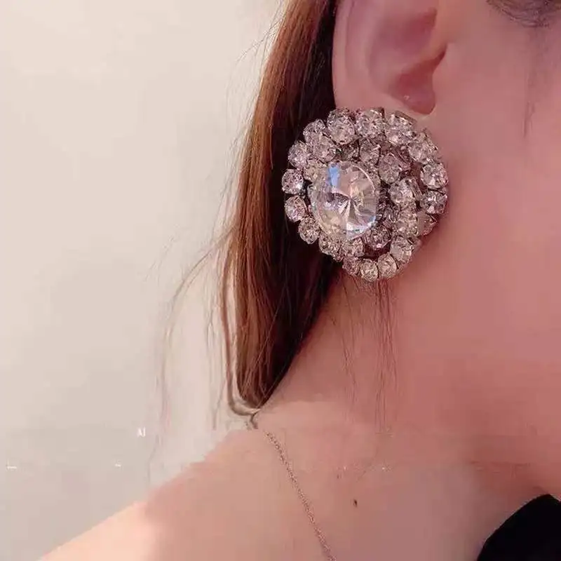 

Luxury shiny Rhinestone Jewelry Pendant women's Earrings nightclub jewelry party show women's evening dress statement Earrings