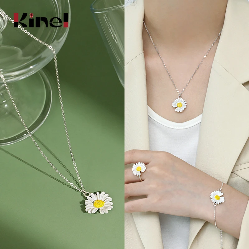 

Кулон в виде цветка из серебра 100% пробы ручной работы