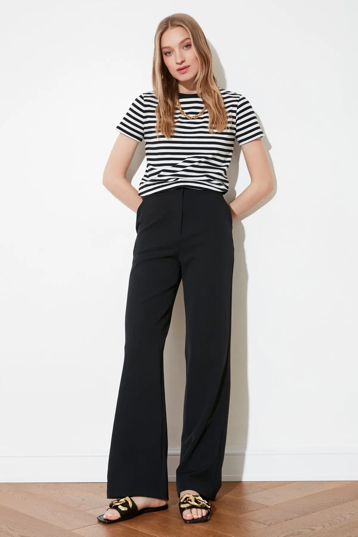 

Trendyol Basic Pants TWOAW21PL0332