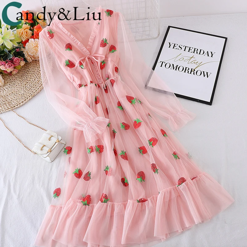 

Длинная юбка с вышивкой в виде клубники, на раннюю осень