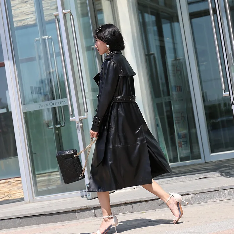 

Leather women's coat robe women's sheepskin autumn winter winter black mutton cutting women's new