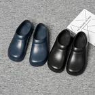 Сланцы для мужчин и женщин, сандалии для шеф-повара, нескользящая обувь для кухни, для рабочих, черные безопасные Сабо