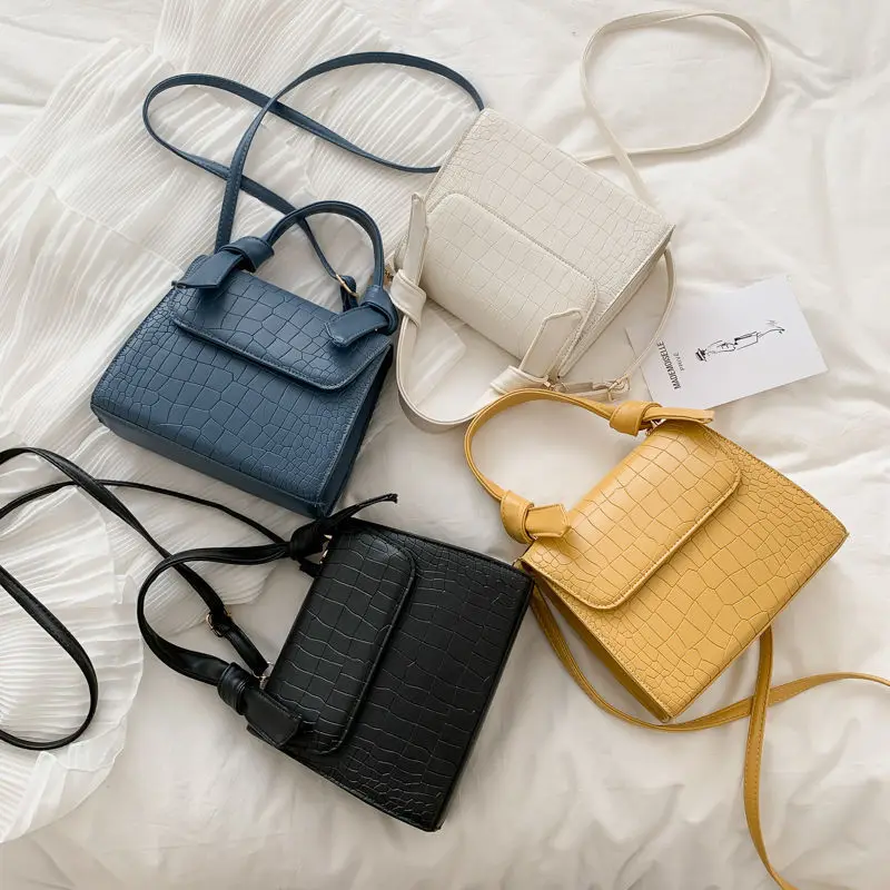 

2021 модная трендовая Женская однотонная маленькая квадратная сумка, индивидуальные сумки через плечо из искусственной кожи с каменным узор...