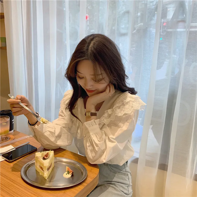 

Korean Chic Autumn New Literary Girl Blouse Sweet Sweety Lace Peter Pan Collar Vintage White Full Sleeve Loose Shirt Blusas