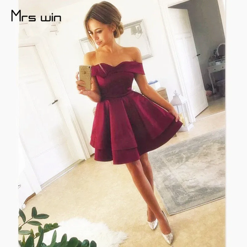 Элегантное коктейльное платье Mrs Win с вырезом лодочкой бордовое размера плюс