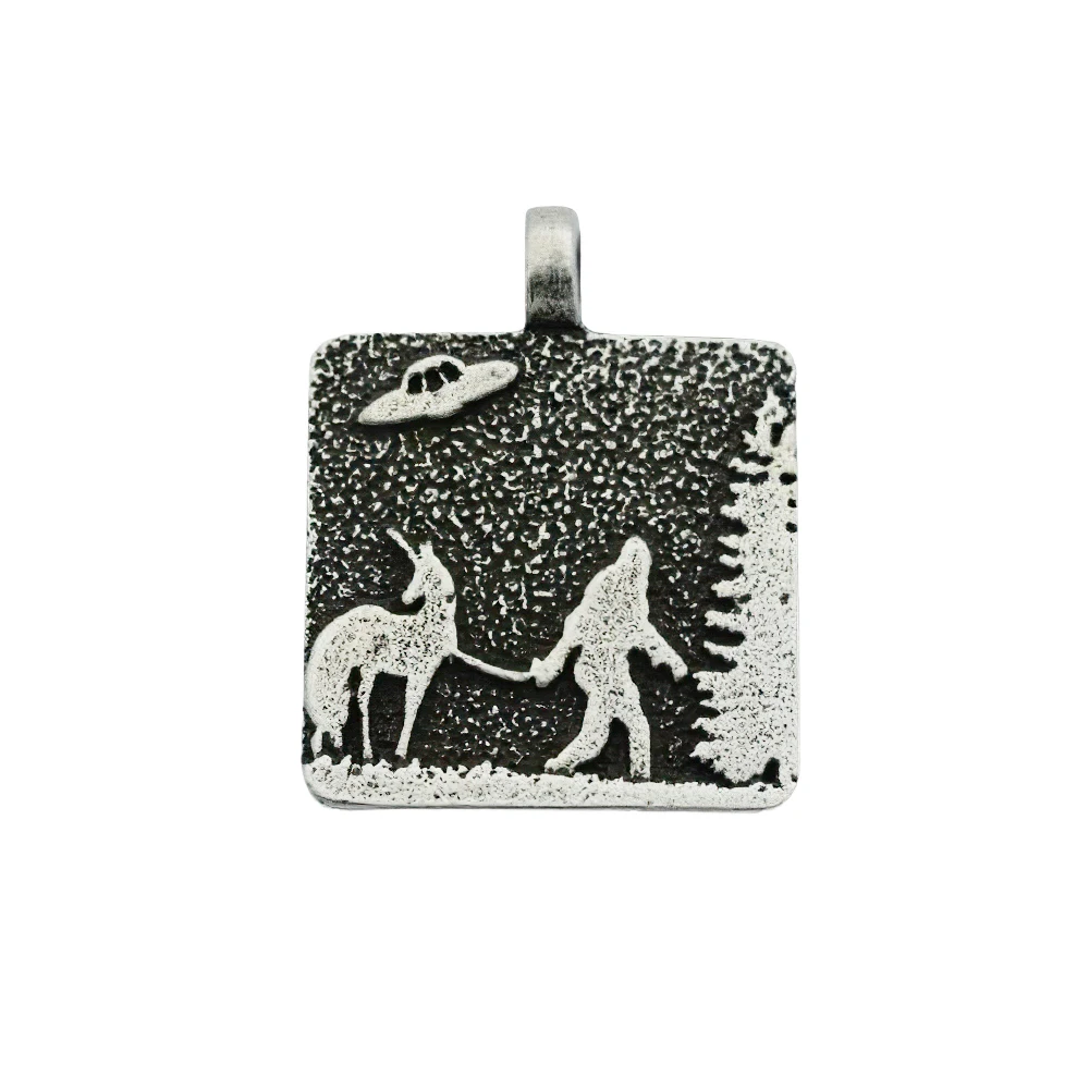 20pcs Sasquatch Bigfoot pendant charm Forest Alien Spaceship Science Fiction Mysterious charms Jewelry for women man Accessories - купить по