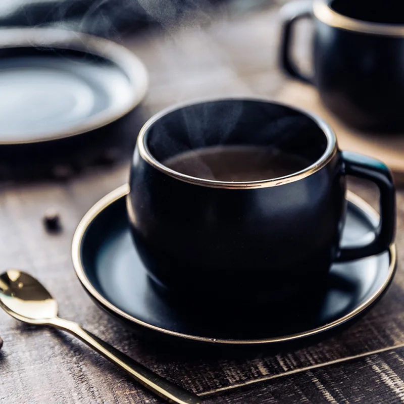 Керамическая кофейная чашка и блюдце для кафе латте черная пигментированная