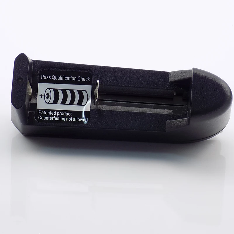 

Qvvcev 18650 Battery Charger Adapter for LED Flashlight Flash light head light Torch for Rechargeable Battery US EU plug charge