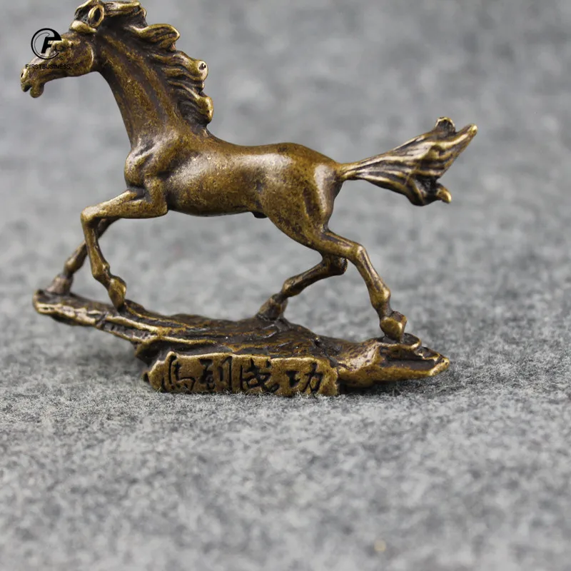 Античная твердая медная подвижная лошадь интерьер из латуни миниатюрные фигурки