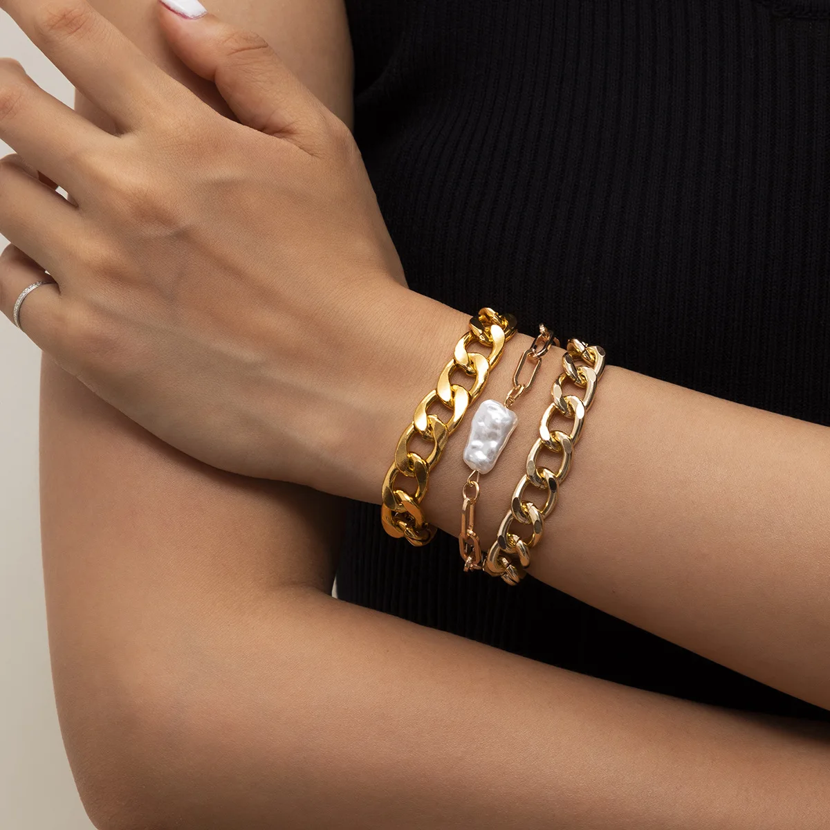 Женский и мужской браслет Goth Большой золотого цвета с искусственным жемчугом в