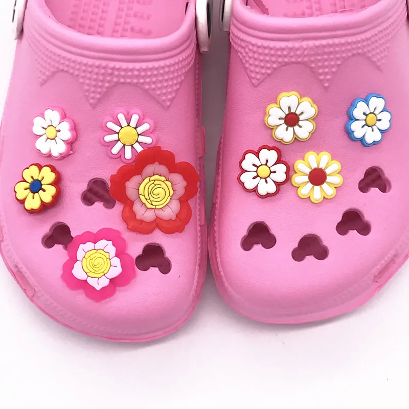 

1PCS Colorful Flower Character Shoe Charms Embellishment Backapck fit wristbands Shoe decoration Shoe Buckle Kids Gift Croc Jibz