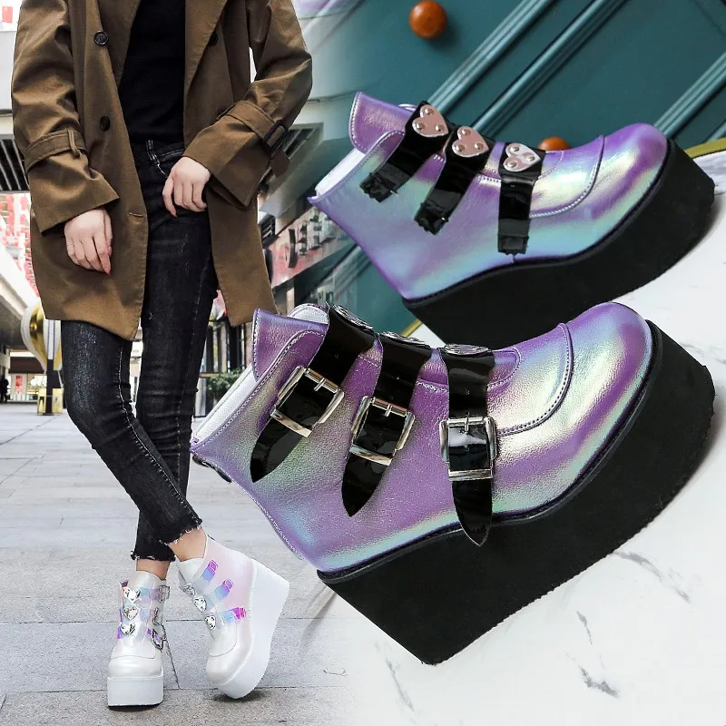 

2021 Autumn And Winter New Round Toe Buckle Wedge Heel Platform Fashion Martin Women's Boots