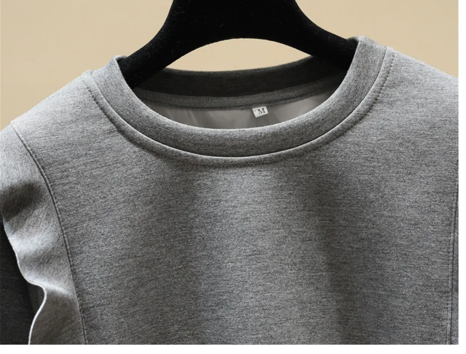 

2021 Spring Clothing Sweatshirts Loose Ruffles Space Cotton Hoodies Stitching Hem Pleated Design Fake Two-Piece Women Top