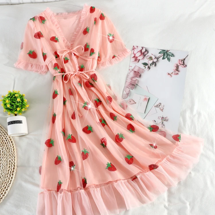 

2020 Summer Women Strawberry Dresses Emrbodiery Strawberry Lady Mesh Dress Femme Sequins Pink Mesh Dresses