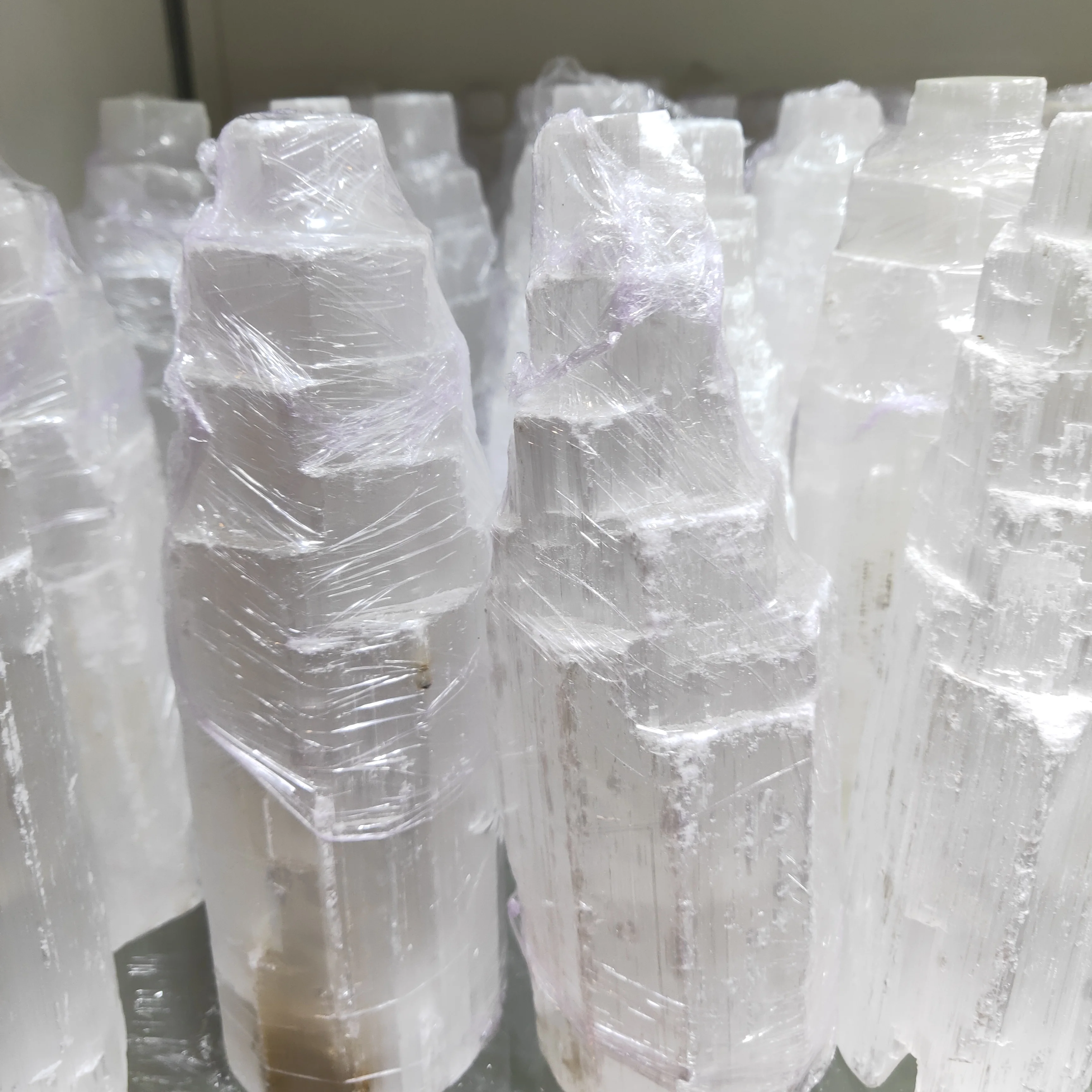 СЕЛЕНИТ из Белого Гипса небоскреб замок башни гипсовая Хрустальная точка|Камни| |