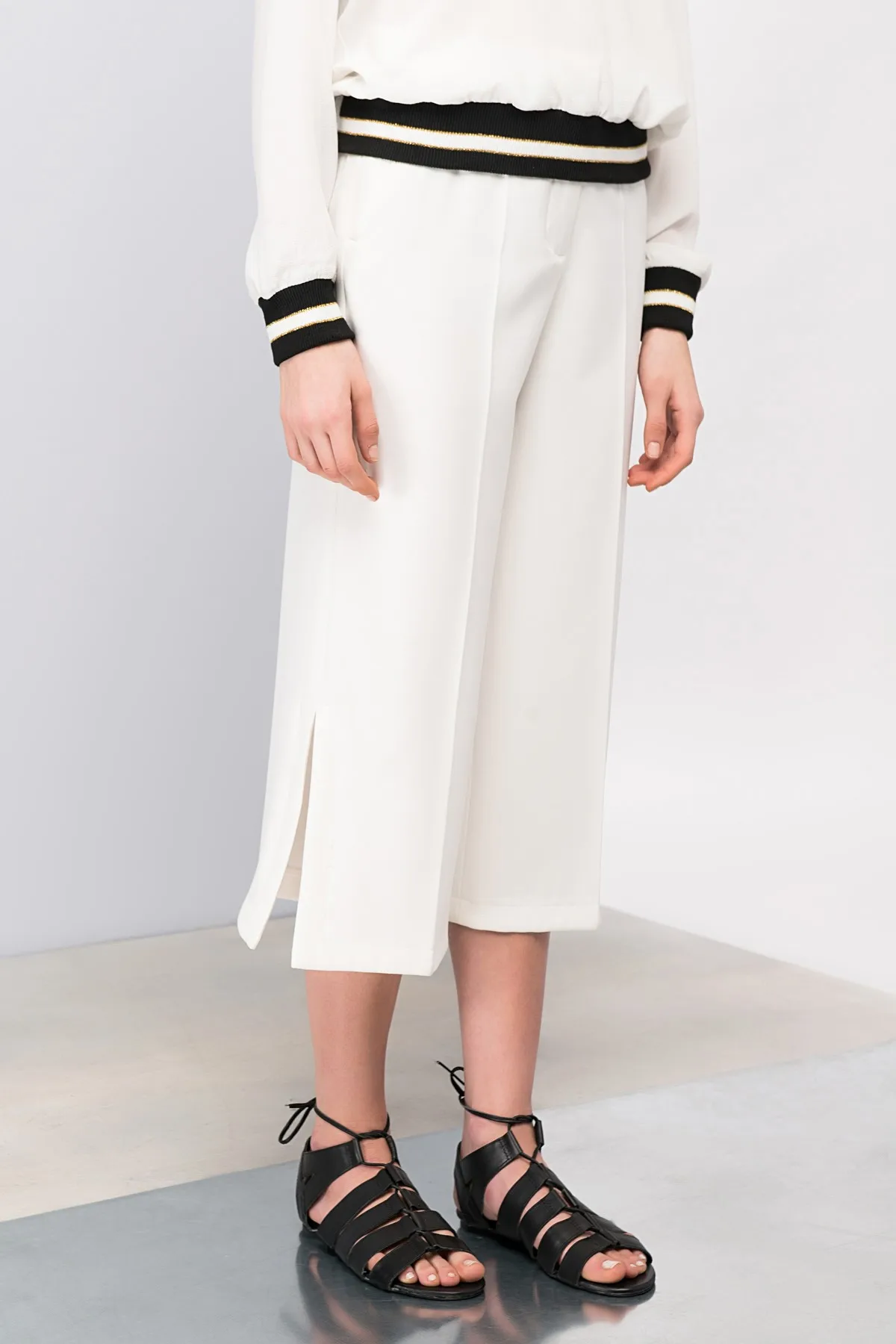 Темно-Антрацит из натуральной кожи с жемчугом Женские сандалии 120120080010 | Обувь