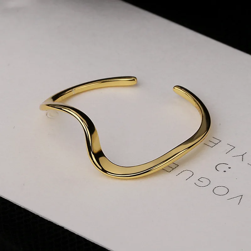 

Bohemian S925 Sterling Silver Mobius Female Ring Exquisite Geometric Simple Ring Ladies Engagement Jewelry Holiday Gift