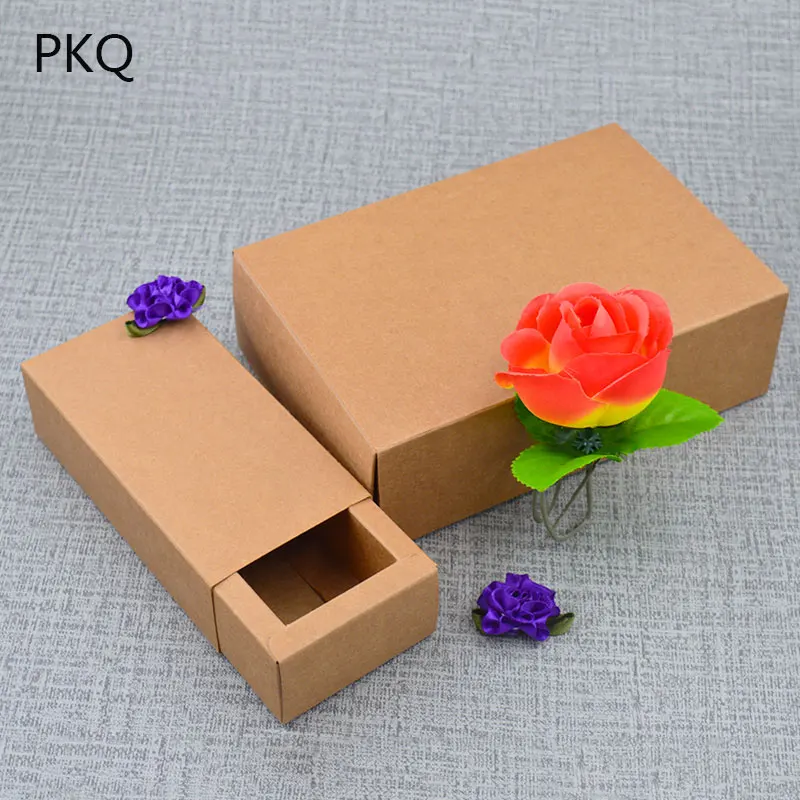 

20 Cartons Outer Size 24.8x17.8x4.4cm Inner Size 22.6x15.6x4.2cm High Quality Packaging Carton Festive Gift Box