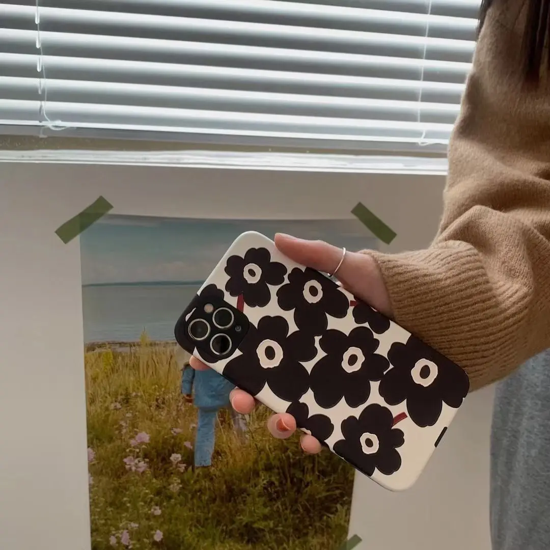 

Ins Little Daisy Flowers Following From Cortex Black Wind Iphone Xs Max Xr 11/12 Apple Pro 8 P7 Shall Be Applicable To The Case