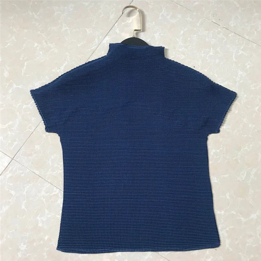

2021 New Summer Pleated T-shirt Tops Women Fashion Stand Collar Super Stretch Skinny Tshirt Female Basic Rushed Short Sleeve Tee
