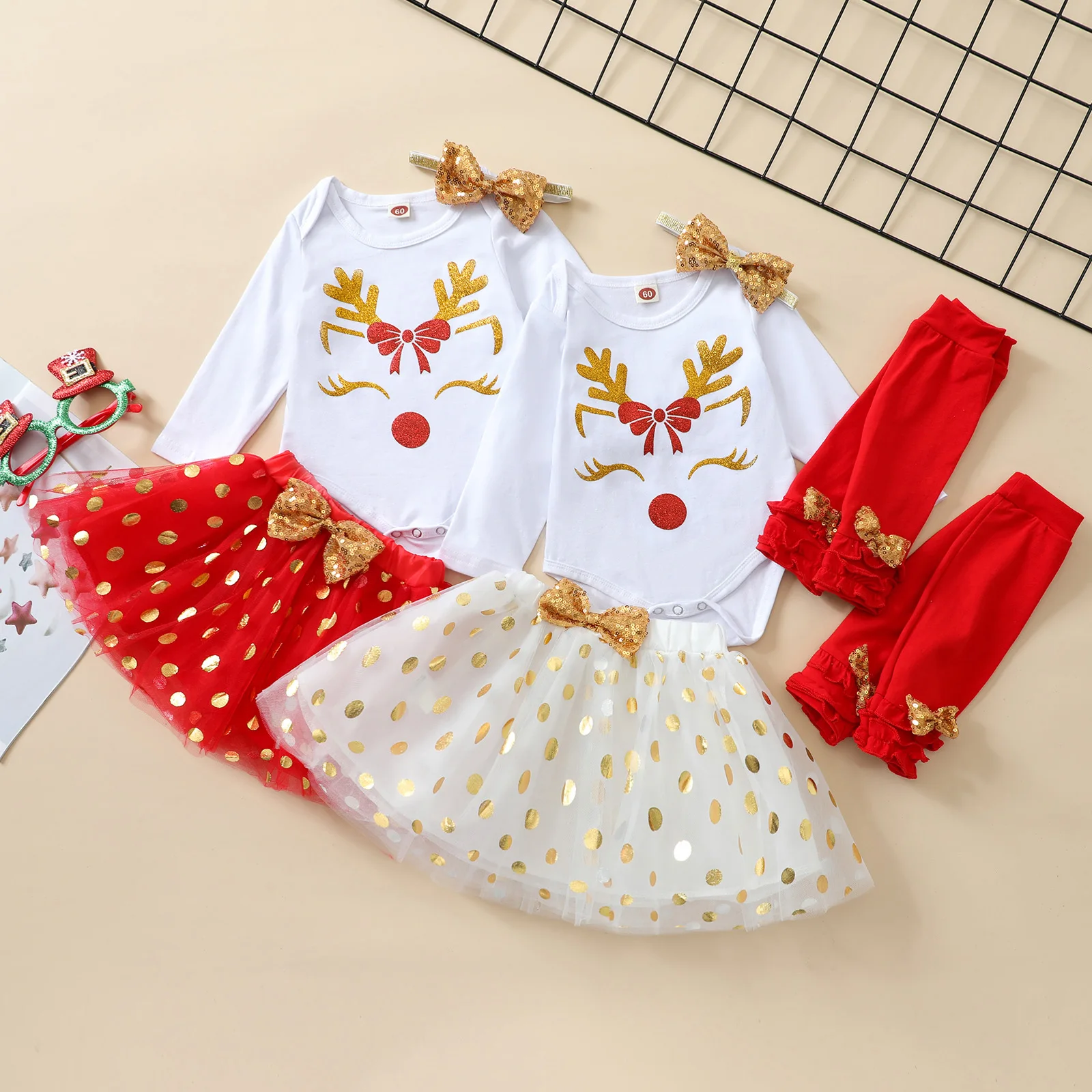 

Emmababy Рождественская одежда для малышей 4 шт. комбинезон с длинными рукавами и оленями юбка-пачка ободок для ног для маленьких девочек 0-18 мес...
