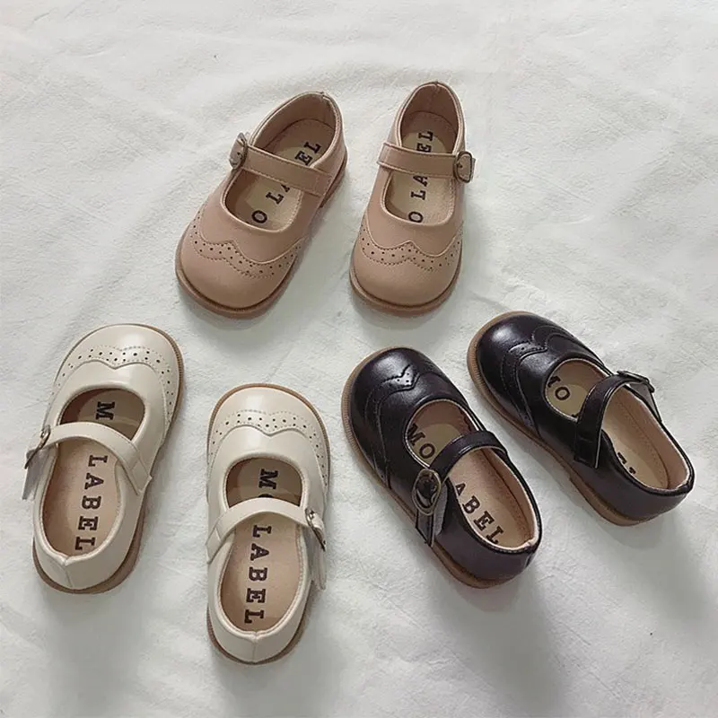 

Кроссовки Детские кожаные однотонные, с жемчугом, на плоской подошве