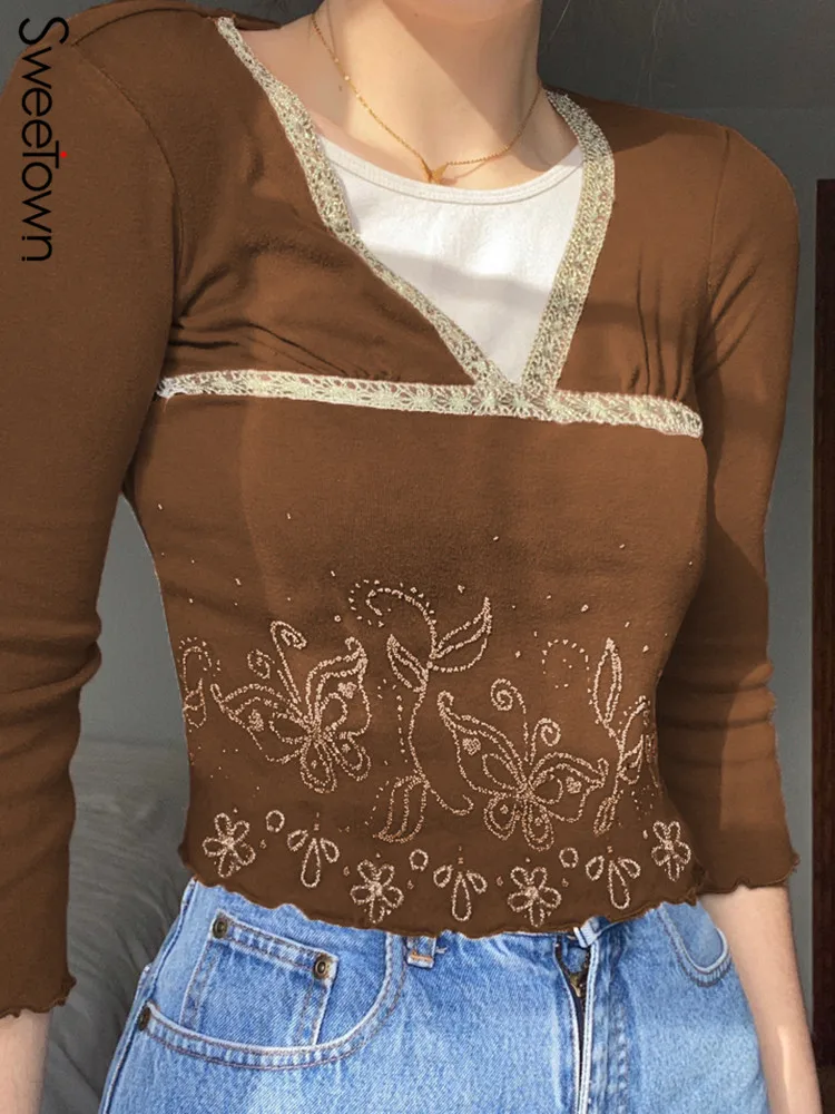 

Милая укороченная футболка с кружевной отделкой Sweetown Y2K, женские кавайные топы С Рисунком бабочки, коричневые винтажные облегающие Осенние ...