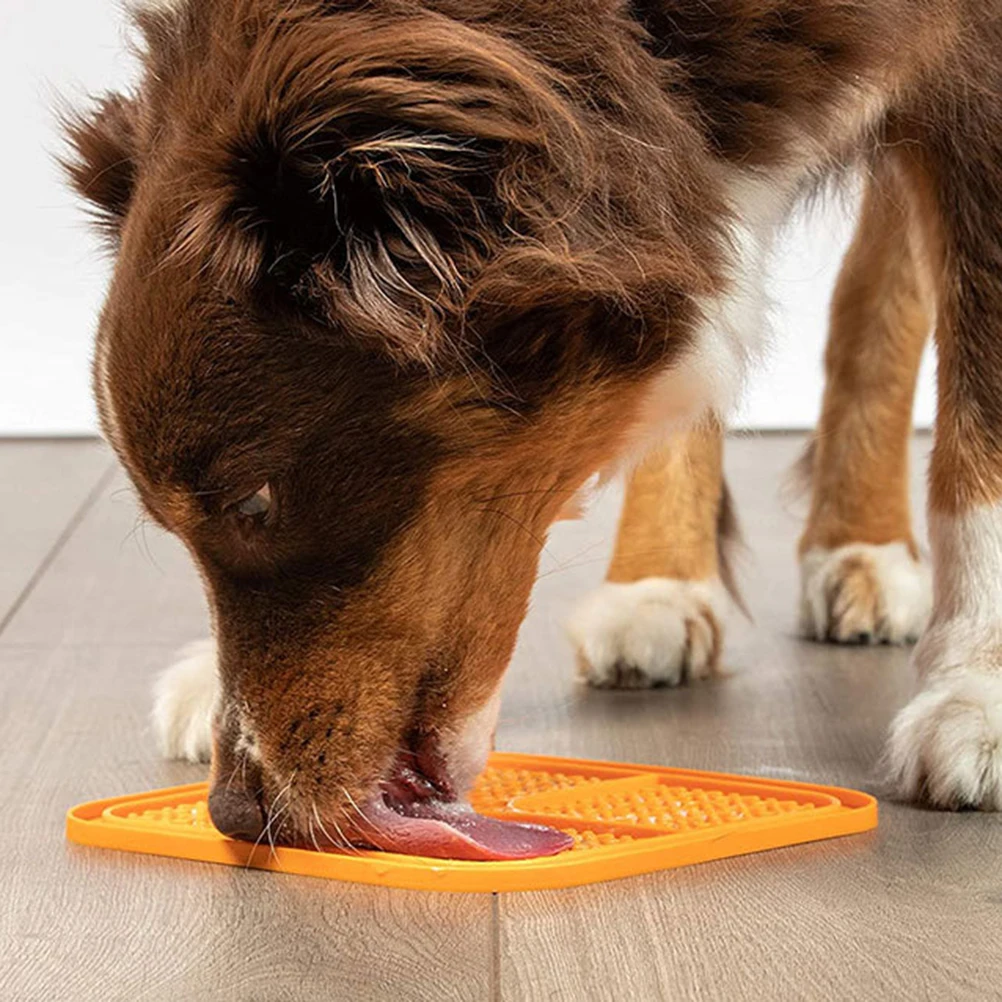 

Dog supplies Pet Lick Mat Silicone Slow Feeder Lick Mat Dog Licking Pad Anxiety Relief Peanut Butter Lick Pad Suction Cup Design