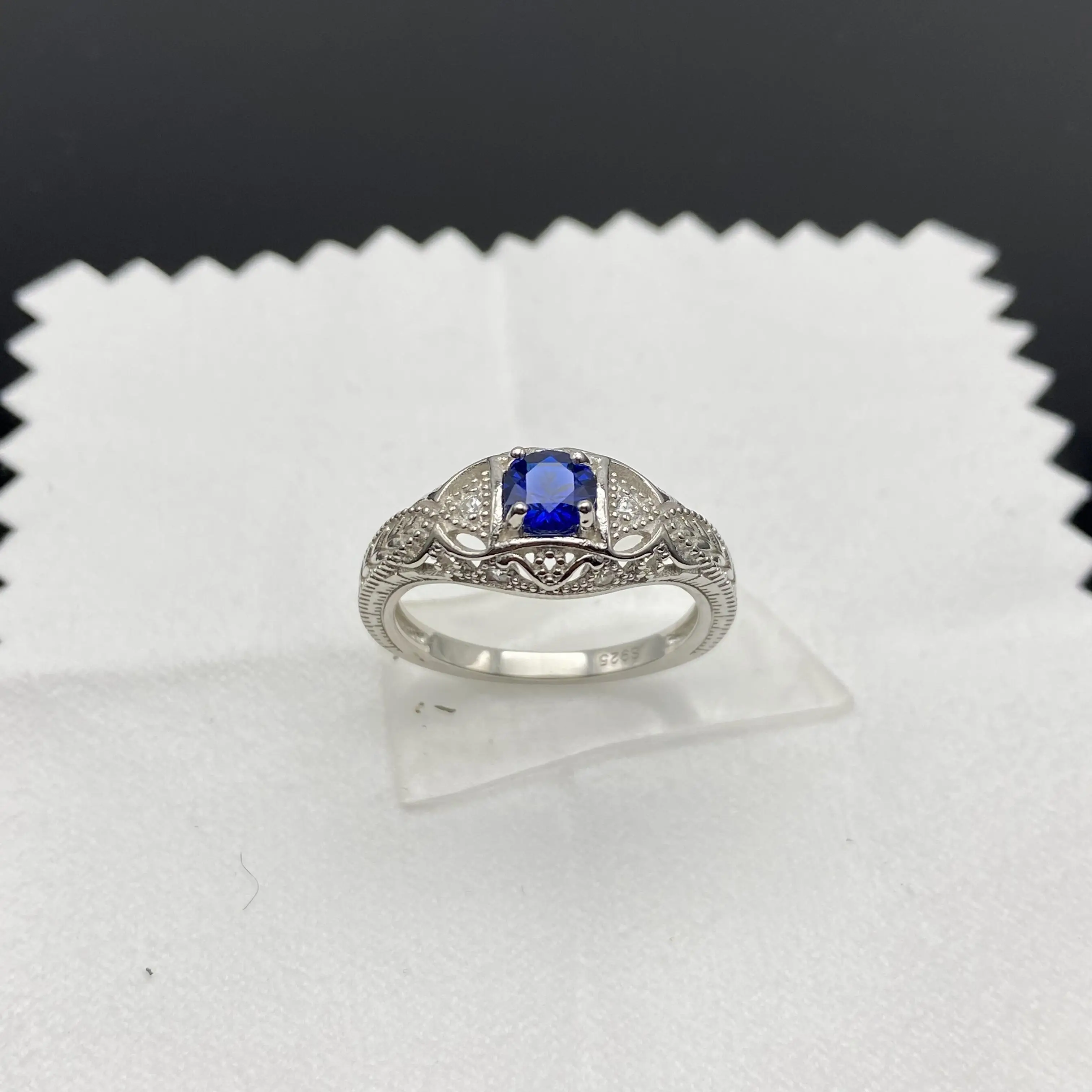 

Лидер продаж, изысканное кольцо из стерлингового серебра 925 пробы в европейском стиле, ювелирные изделия с темно-синими кристаллами в подар...