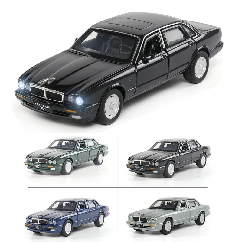 Carrinho de Brinquedo Metálica com Som e Luz 1:32 em Liga Colecionável Jaguar Xj6