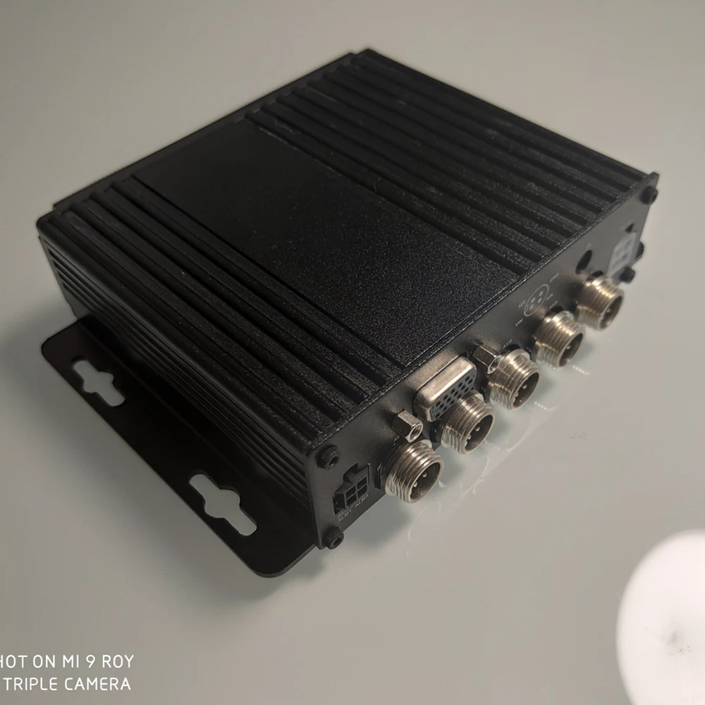 LSZ AHD 4CH местный хост видеонаблюдения MDVR sd-карта запись широкого напряжения DC8V-36V