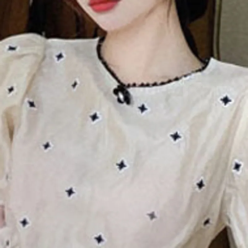 

New Sweet Fashion Embroidery Niche All-match Age-reducing Design Puff Sleeve Top + Elastic High Waist Skirt Suits Ensemble Femme