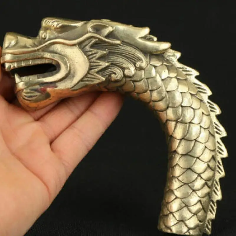 

Chinese Old Copper Brass Hand Carved Ferocity Dragon Statue Walking Stick Head Statues et Sculptures