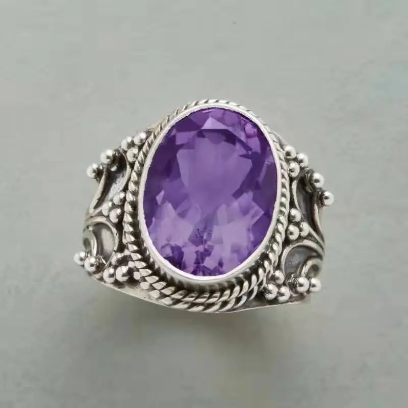 

Vintage Silver Color Pattern Palace Rings For Women Oval Purple CZ Stone Inlay Fashion Jewelty Elegant Wedding Party Gift Ring