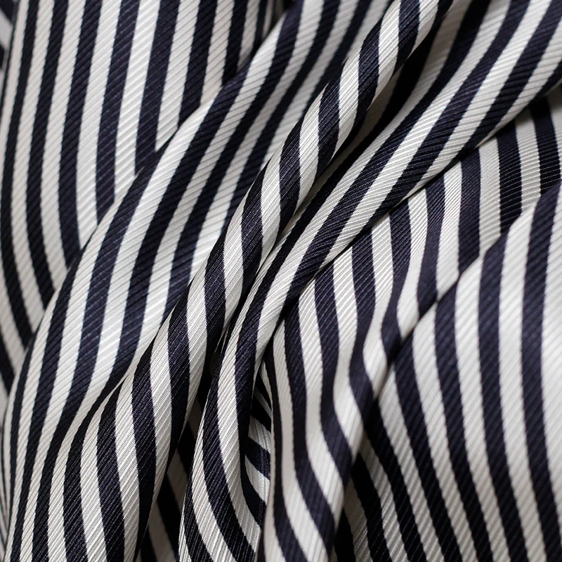 Утолщенная шелковая хлопчатобумажная ткань 24 Момми темно-синяя полосатая с