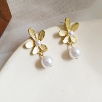 lats vintage flower dangle earrings cute irregular pearl earrings for women 2020 brincos female fashion jewelry drop earings