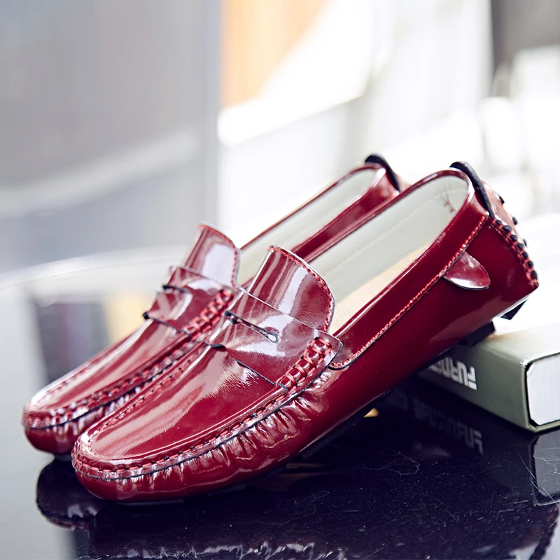 

men penny loafers slip on moccasins burgundy patent leather non-slip driving shoes men outdoor leather loafers black white