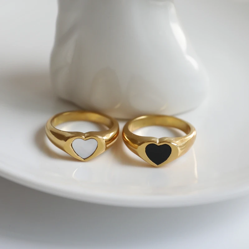 

High Grade Retro White Black Epoxy Heart Rings for Ladies PVD Gold Finish Small Opal Ring Women's Ethnic Stainless Steel Jewelry