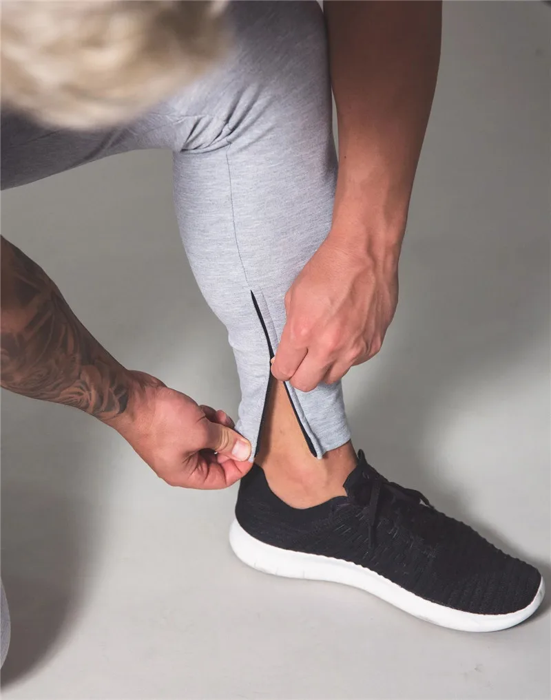

2020 New Mens Sweatpants Gyms trousers men Fitness Bodybuilding outdoors Joggers workout trousers Male cotton Slim Sports Pants