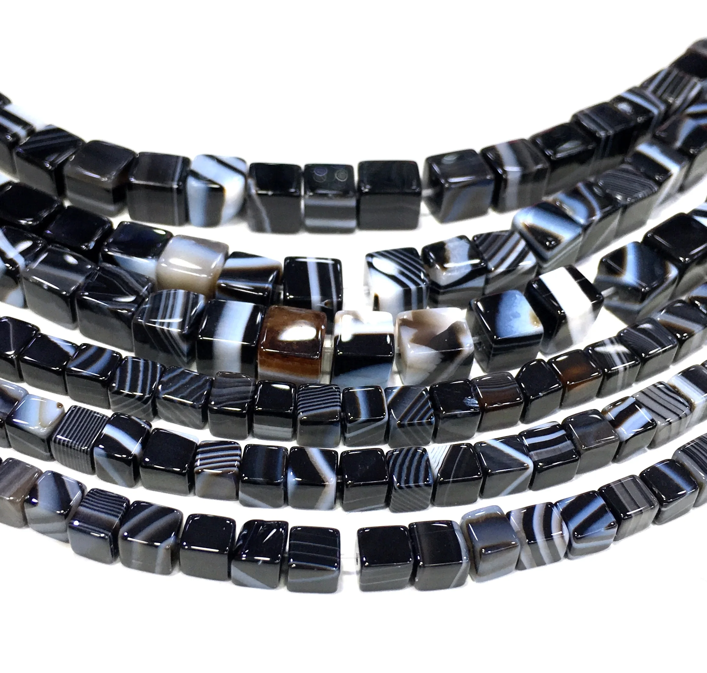 Бесплатная доставка натуральный черный оникс кубик свободные бусины лечебный